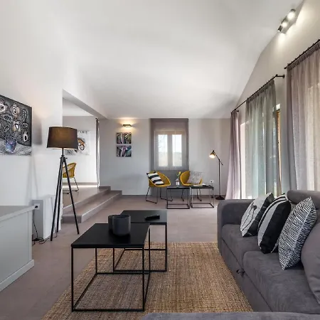 Gorgeous With Pool And Terrace Surrounded By Nature Lakoselci