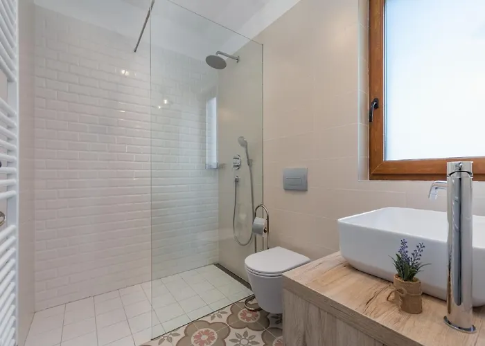 In Motovun With Private Pool And Views Lakoselci